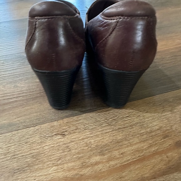 Ladies Clark bendable leather size 6M - Picture 2 of 4